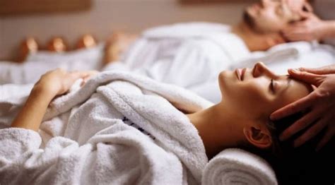 Massage sensuel complet du corps Escorte Exel